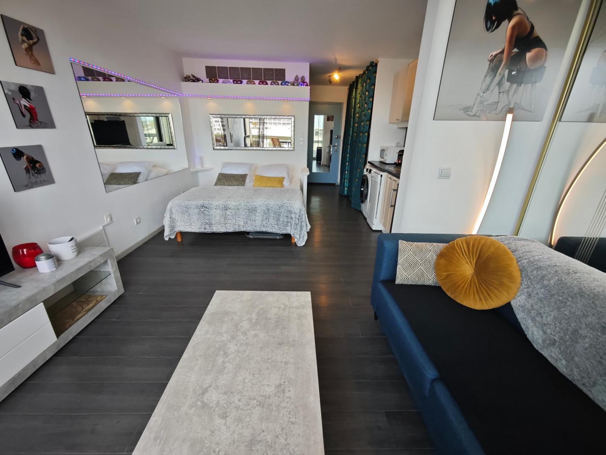 Studio Village Naturiste Resille 阿格德 外观 照片